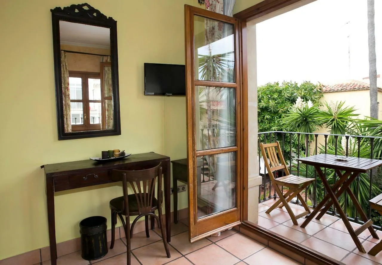 Hotel Restaurante La Masieta Creixell İspanya
